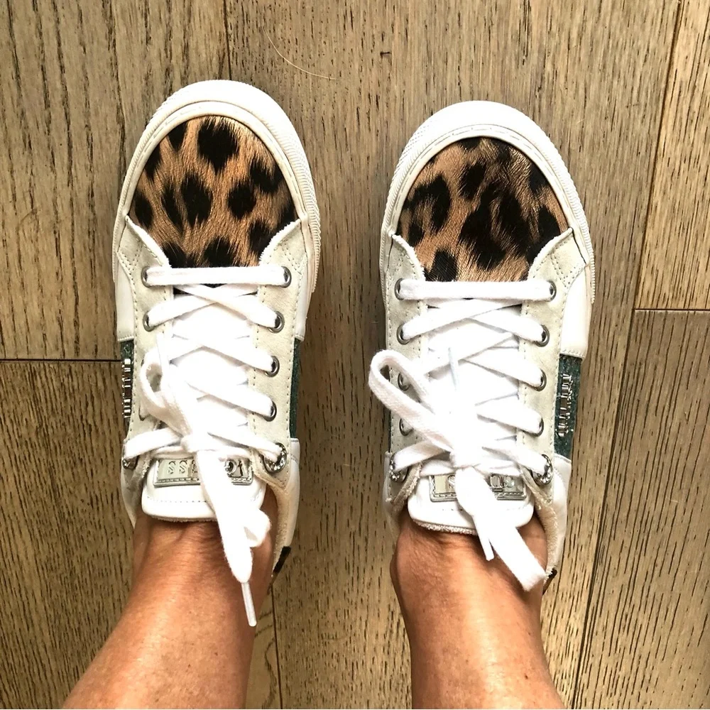 Guess Loven Low Profile Sneaker White Ocean Leopard Women’s 6.5 Animal Print